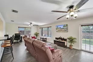 1921 N 49th Ave, Hollywood, FL 33021 - Photo 47
