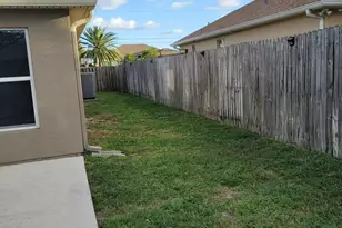 501 SW Fifer Ave, Port Saint Lucie, FL 34953 - Photo 25