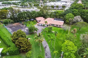 9351 NW 44th Pl, Coral Springs, FL 33065 - Photo 37