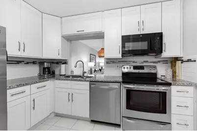 5280 Las Verdes Circle #112, Delray Beach, FL 33484 - Photo 21