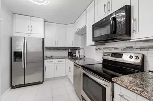 5280 Las Verdes Cir, Delray Beach, FL 33484 - Photo 19