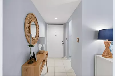 5280 Las Verdes Circle #112, Delray Beach, FL 33484 - Photo 9