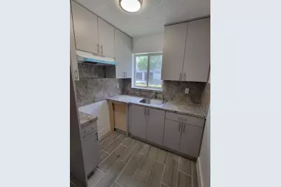 310 NW 16th Avenue #1, Miami, FL 33125 - Photo 5