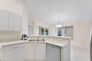 1353 Canary Island Dr, Weston, FL 33327 - Photo 11
