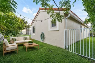 1353 Canary Island Dr, Weston, FL 33327 - Photo 39