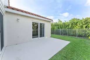 1353 Canary Island Dr, Weston, FL 33327 - Photo 39