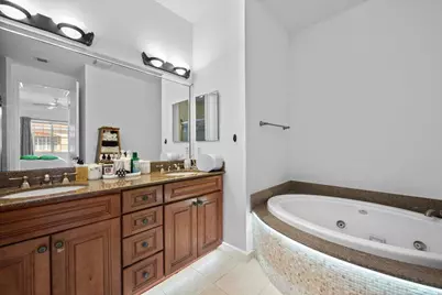 5102 Artesa Way W, Palm Beach Gardens, FL 33418 - Photo 11
