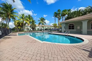 310 Crestwood Cir, Royal Palm Beach, FL 33411 - Photo 15