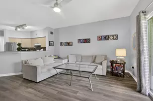 310 Crestwood Cir, Royal Palm Beach, FL 33411 - Photo 7