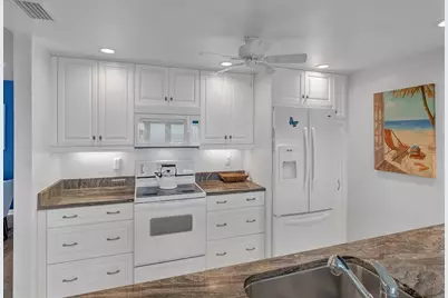 1700 Ocean Drive #306, Vero Beach, FL 32963 - Photo 11
