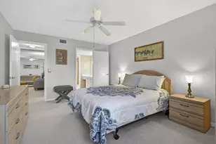 301 Pine Ridge Cir, Greenacres, FL 33463 - Photo 15