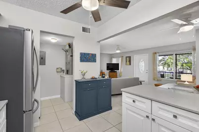 301 Pine Ridge Circle #B-2, Greenacres, FL 33463 - Photo 11
