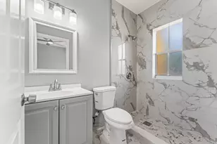 205 S Santa Catalina Cir, North Lauderdale, FL 33068 - Photo 17