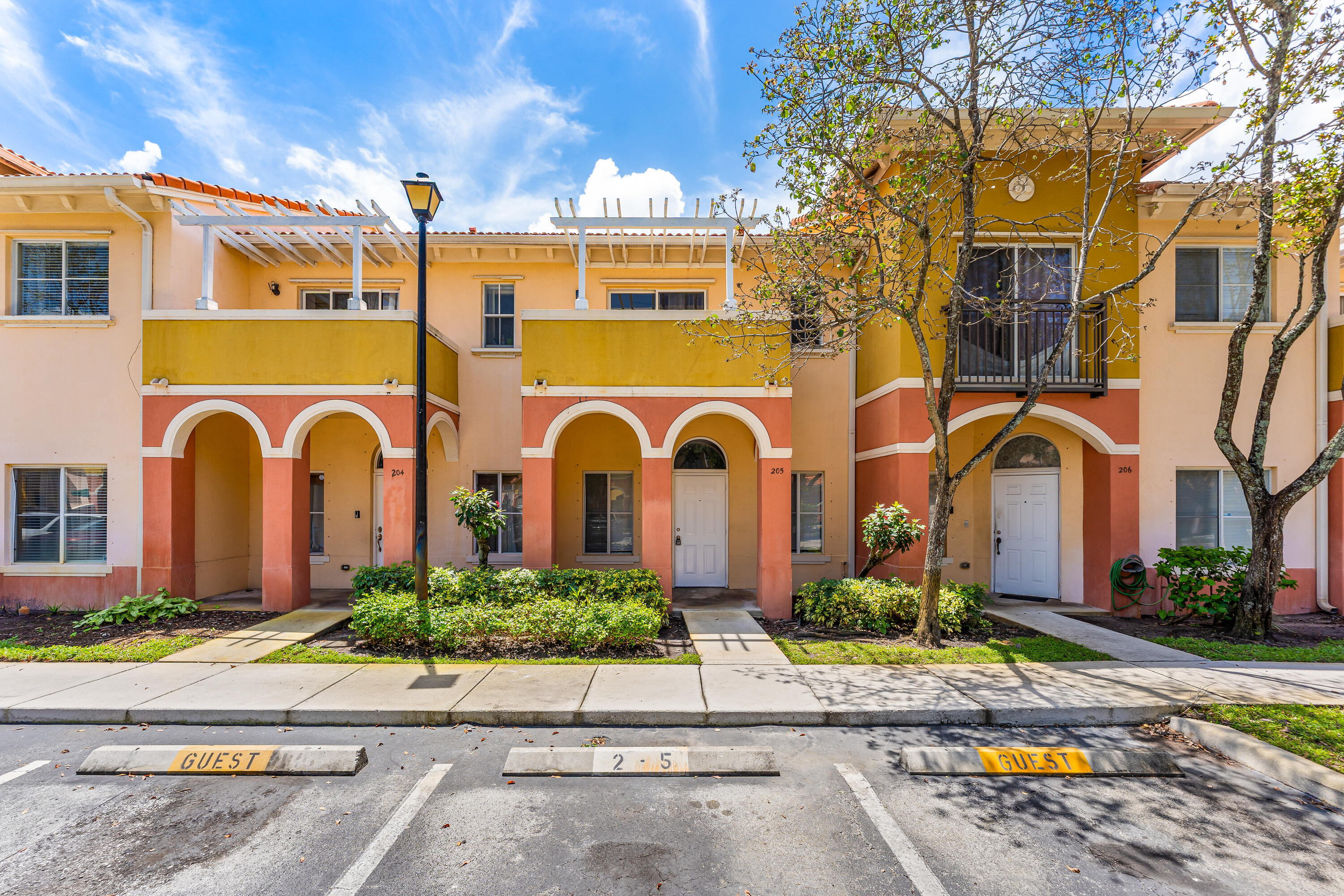 205 S Santa Catalina Cir #205 - 205 S Santa Catalina Cir #205, North Lauderdale, FL 33068 Luxury Property | Jose Angel Pina