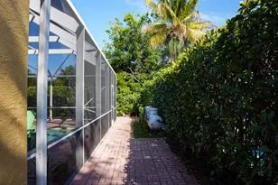 8058 Via Hacienda, Riviera Beach, FL 33418 - Photo 7