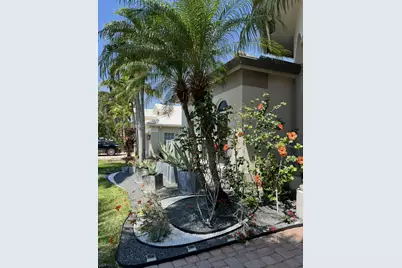 8263 N Lake Forest Drive, Davie, FL 33328 - Photo 37