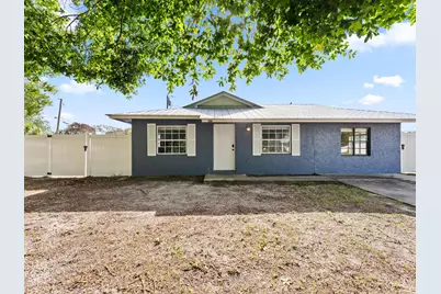 304 8th Avenue SW, Vero Beach, FL 32962 - Photo 1