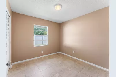 304 8th Avenue SW, Vero Beach, FL 32962 - Photo 11