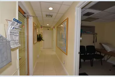 1820 E Commercial Boulevard, Fort Lauderdale, FL 33308 - Photo 7