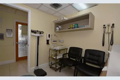 1820 E Commercial Boulevard, Fort Lauderdale, FL 33308 - Photo 17