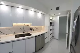 16425 Collins Ave, Sunny Isles Beach, FL 33160 - Photo 17