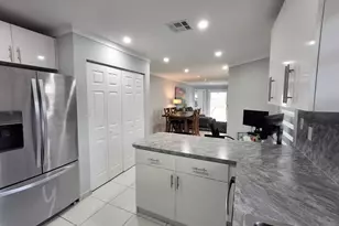 408 NW 108th Terrace NW, Pembroke Pines, FL 33026 - Photo 5