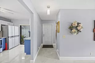 2640 Gately Dr W, West Palm Beach, FL 33415 - Photo 5