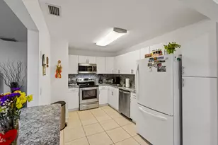 1044 NW 83rd Ave, Plantation, FL 33322 - Photo 15