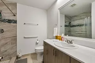 1044 NW 83rd Ave, Plantation, FL 33322 - Photo 17
