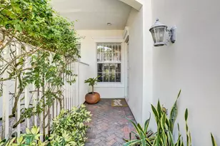 1127 N Victoria Park Rd, Fort Lauderdale, FL 33304 - Photo 1