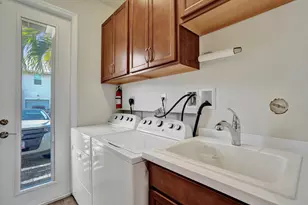 1300 Eucalyptus Dr, Hollywood, FL 33021 - Photo 19