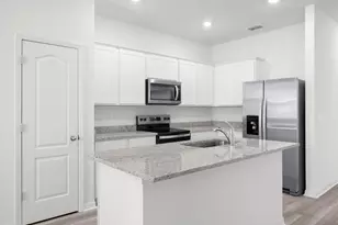7945 105th Ct, Vero Beach, FL 32967 - Photo 7