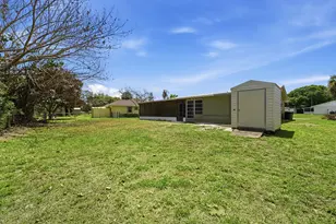 445 NE Armory Cir, Port Saint Lucie, FL 34983 - Photo 25