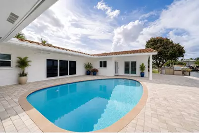 2401 SE 8th Court, Pompano Beach, FL 33062 - Photo 3