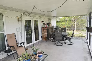 421 SE Skipper Ln, Port Saint Lucie, FL 34983 - Photo 11