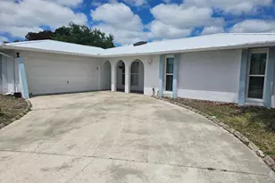 421 SE Skipper Ln, Port Saint Lucie, FL 34983 - Photo 3