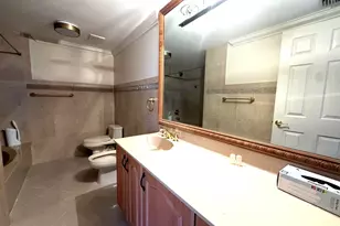 21085 NE 34th Ave, Aventura, FL 33180 - Photo 15