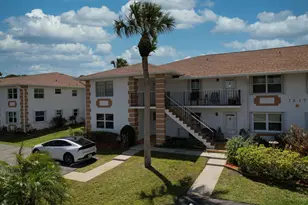 1217 S Lakes End Dr, Fort Pierce, FL 34982 - Photo 3