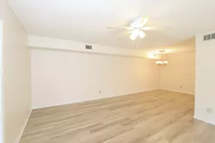 1217 S Lakes End Dr, Fort Pierce, FL 34982 - Photo 53