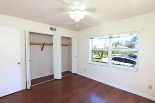 1217 S Lakes End Dr, Fort Pierce, FL 34982 - Photo 47