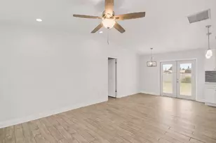 980 SW Connecticut Terrace, Port Saint Lucie, FL 34953 - Photo 3