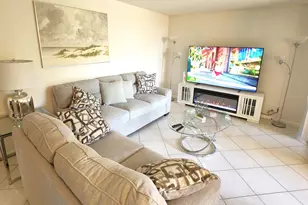 750 Egret Cir, Delray Beach, FL 33444 - Photo 3