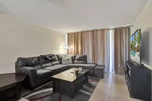 8266 NW 24th St, Coral Springs, FL 33065 - Photo 9