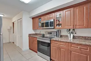 8266 NW 24th St, Coral Springs, FL 33065 - Photo 3