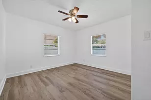 933 30th Ct, West Palm Beach, FL 33407 - Photo 13