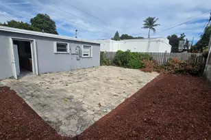 1512 NE 28th St, Pompano Beach, FL 33064 - Photo 11