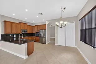 12054 Aviles Cir, Palm Beach Gardens, FL 33418 - Photo 9