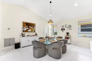 104 Hidden Hollow, Palm Beach Gardens, FL 33418 - Photo 7