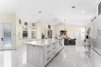 104 Hidden Hollow, Palm Beach Gardens, FL 33418 - Photo 11