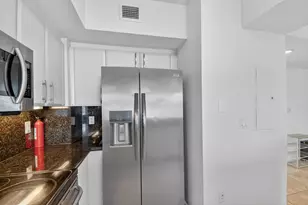 403 S Sapodilla Ave, West Palm Beach, FL 33401 - Photo 9